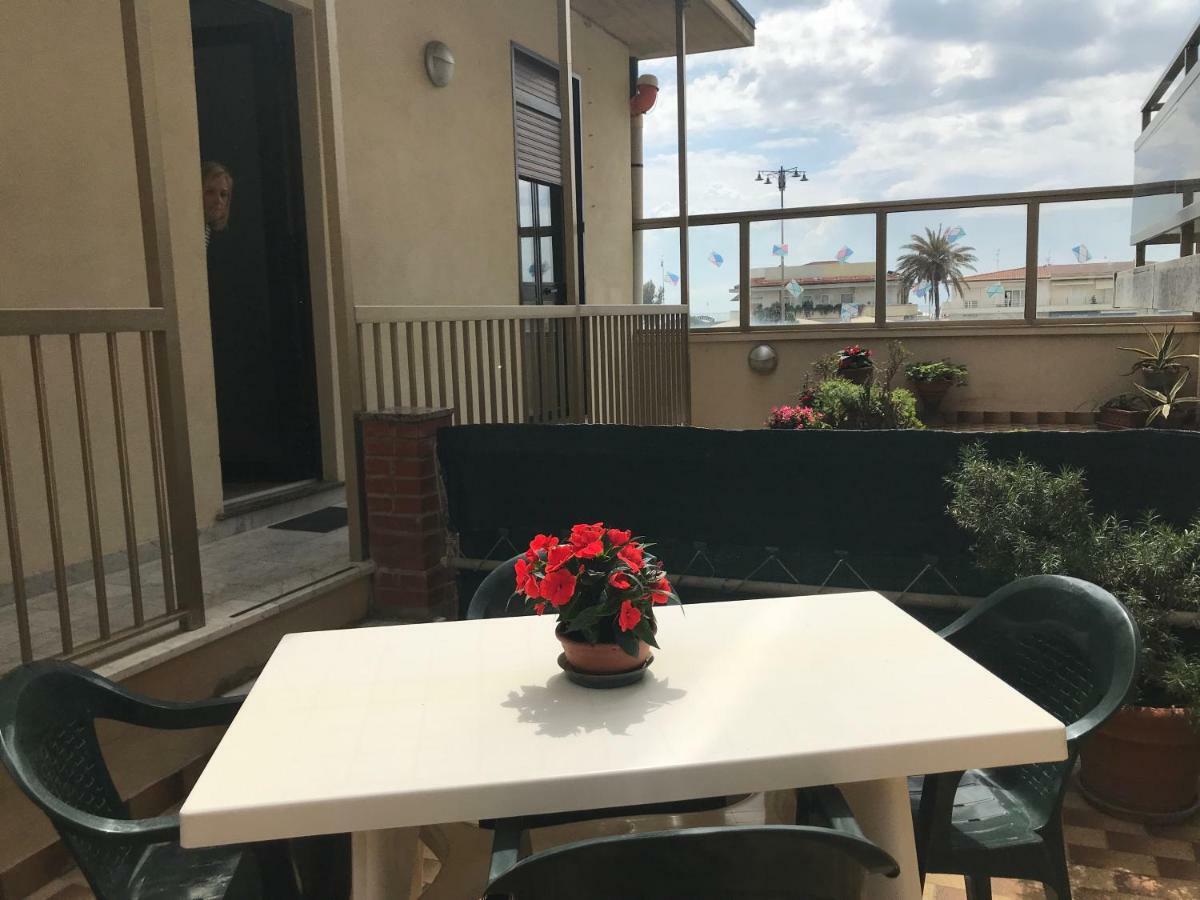 Appartement Casa Celeste à Viareggio Extérieur photo